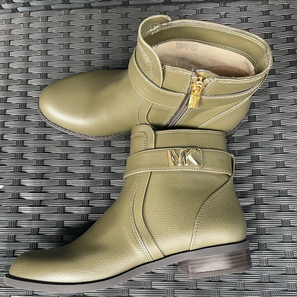 MICHAEL KORS ANKLE BOOTS,Michael Kors Sage Green ankle boots size 6.5 - Picture 8 of 16
